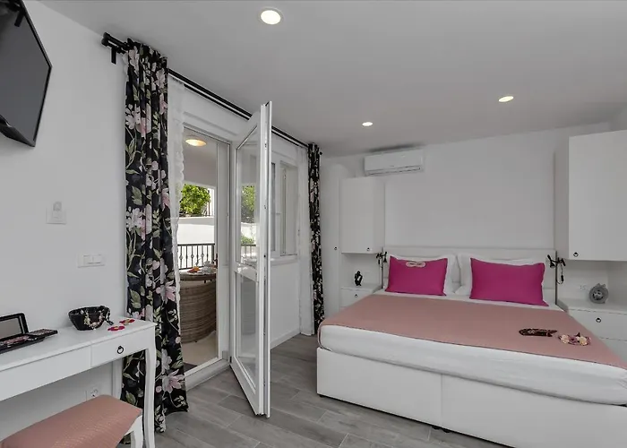 Luxurious Studio Apartment Jube